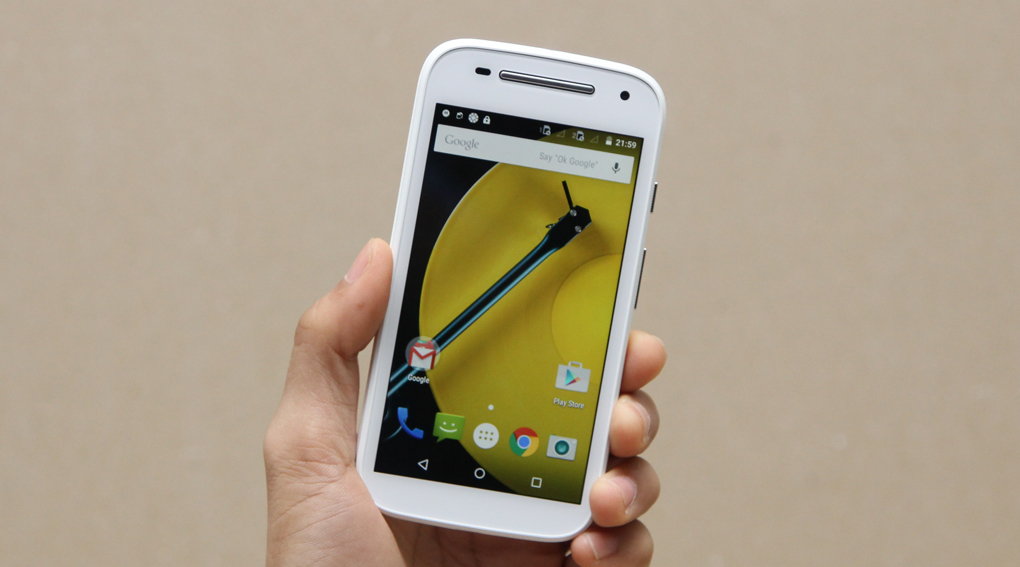 Motorola Moto E là smartphone giá rẻ chạy Android Lollipop