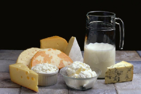 Đau bụng kinh có thể giảm nếu hạn chế ăn các sản phẩm từ sữa