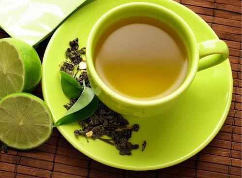Không nên uống trà xanh quá đặc vì ảnh hưởng đến sức khỏe