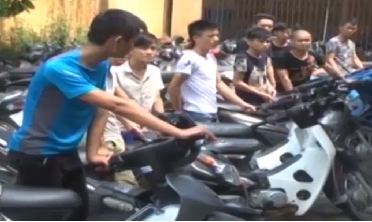 Tranh gi&agrave;nh địa b&agrave;n, k&eacute;o d&acirc;n anh chị ở H&agrave; Nội đi dằn mặt đối thủ