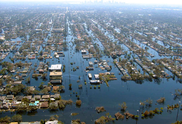 Cảnh hoang tàn ở New Orleans sau khi cơn bão Katrina quét qua năm 2005