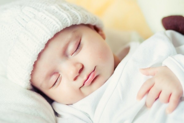 Không nên bỏ qua những dấu hiệu buồn ngủ của trẻ sơ sinh
