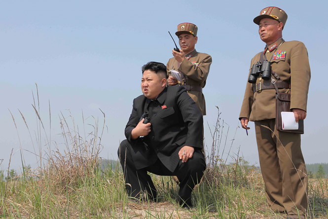 Chủ tịch Triều Tiên Kim Jong Un lệnh cho quân đội sẵn sàng sử dụng vũ khí hạt nhân