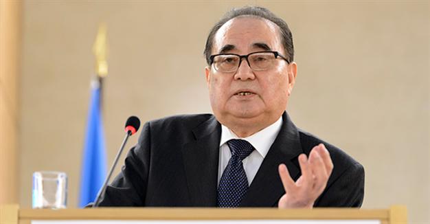 Ngoại trưởng Triều Tiên Ri Su Yong tuyên bố nước này sẽ ngừng thử hạt nhân nếu Mỹ-Hàn ngừng tập trận chung