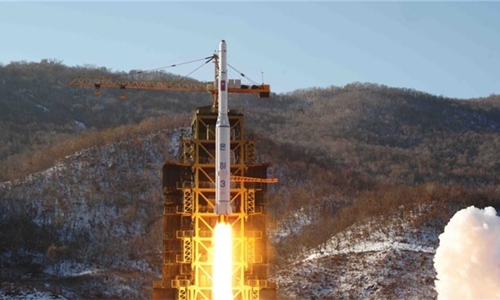 Triều Tiên lộ rõ ý thách thức Mỹ bằng cảnh báo phóng vệ tinh bằng tên lửa tầm xa và kế hoạch chế tạo vũ khí hạt nhân