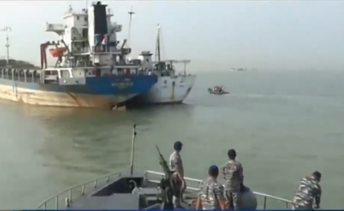 Indonesia từng bắt giữ tàu Trung Quốc xâm phạm trái phép. Ảnh: Báo Giao Thông