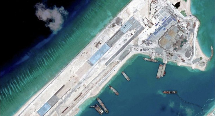 Trung Quốc chuyển vũ khí ra biển Đông