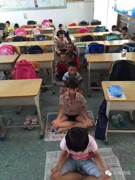 Phương pháp cho trẻ ngồi thiền thay vì ngủ trưa này đang gây tranh cãi trong dư luận Trung Quốc