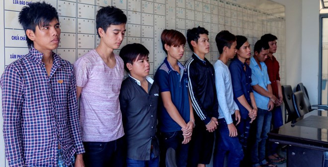 nhóm thanh niên gặp ai chém nấy ở Nha Trang