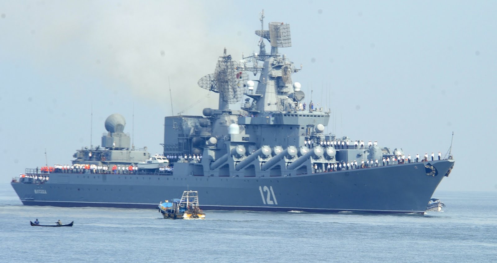 Tuần dương hạm Moskva thuộc lớp tàu chiến Slava, đóng từ cuối những năm 1970