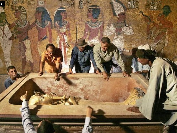 lăng mộ, nữ hoàng ai cập, niên đại, nhà khảo cổ, nữ hoàng Karomama, trước công nguyên