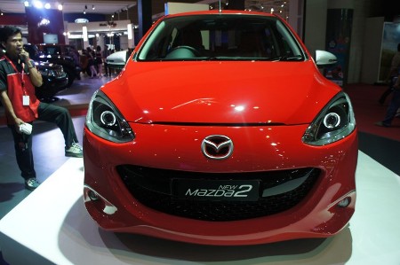 Muốn mua ô tô giá rẻ, hãy cân nhắc lựa chọn Mazda 2- đối thủ đáng gờm của Honda City