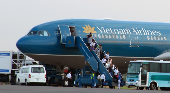 Tin kinh tế tài chính hôm nay ngày 12/1/2015: Lương phi công Vietnam Airlines lên đến 102 triệu đồng/tháng