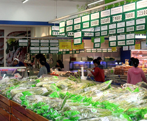 Sản phẩm rau sạch đạt tiêu chuẩn VietGAP được bày bán tại siêu thị