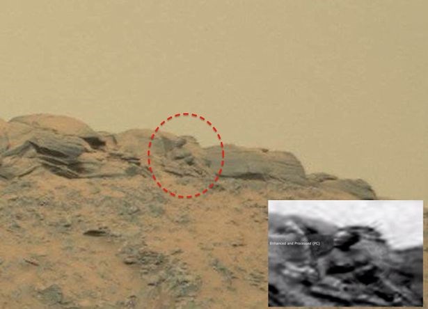 Vật thể lạ được cho là giống tượng Phật trong bức ảnh chụp sao Hỏa