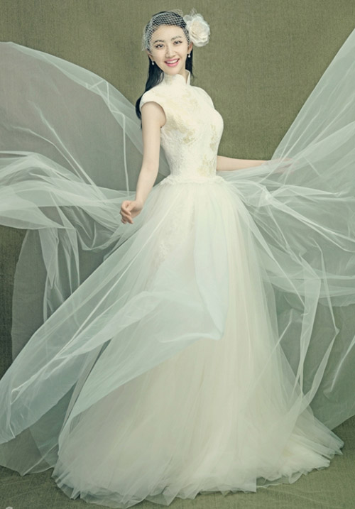 Chọn mua váy cưới cho cô dâu không hở hang mà gợi cảm vừa đủ khiến cô dâu quyến rũ hơn