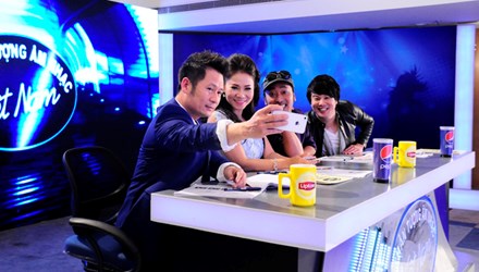 Đơn vị sản xuất Việt Nam Idol 2015 vẫn tiếp tục tiến hành các khâu cuối cùng của vòng tuyển sinh