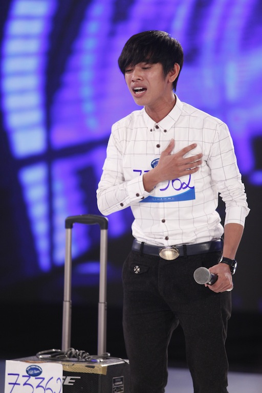 Mặc dù mang đến Việt Nam Idol 2015 một tiết mục khá thú vị nhưng giọng hát của Vĩnh Phúc không được đánh giá cao
