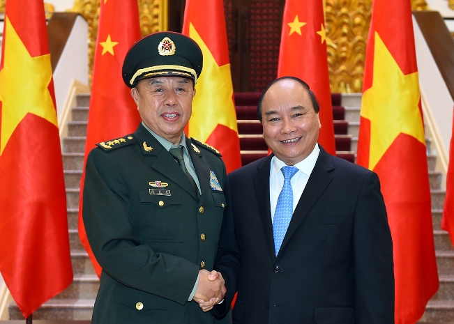 Thủ tướng Nguyễn Xuân Phúc tiếp Thượng tướng Phạm Trường Long, Ủy viên Bộ Chính trị, Phó Chủ tịch Quân ủy Trung ương Trung Quốc 