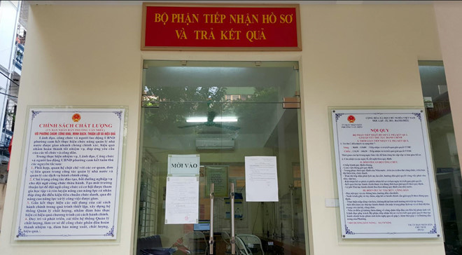 Phòng giải quyết thủ tục hành chính UBND phường Văn Miếu. Ảnh: Bá Chiêm. 