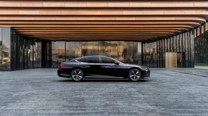Lộ diện giá xe Lexus LS 500 phiên bản nâng cấp 2022