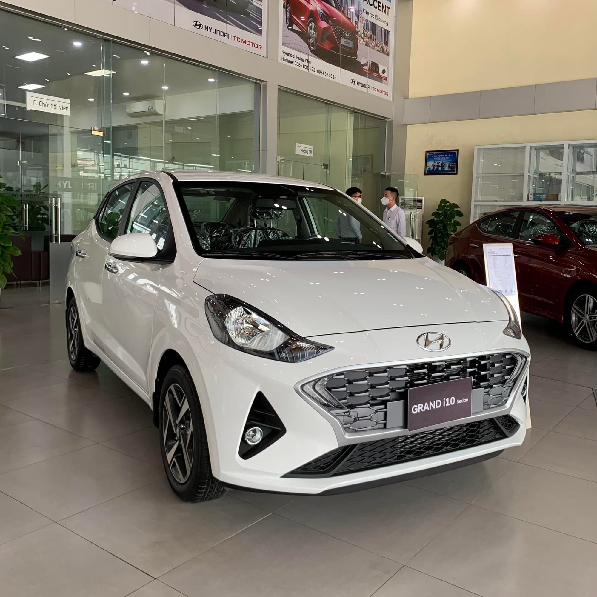 Hyundai Grand i10 giảm giá sâu kỷ lục, xả hàng tồn kho