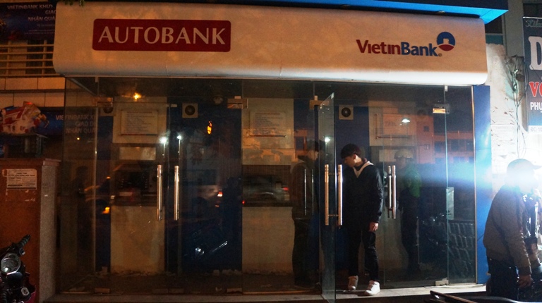 cây ATM của Ngân hàng Vietinbank liên tục bị hết tiền