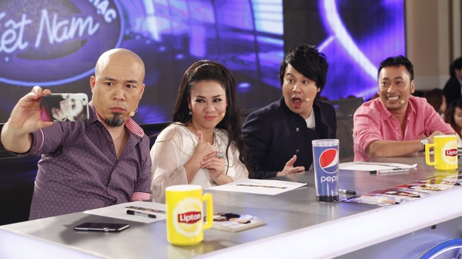 Nhạc sĩ Huy Tuấn sẽ đồng hành cùng bộ ba quyền lực và các thí sinh tại Vòng nhà hát Vietnam Idol 2015
