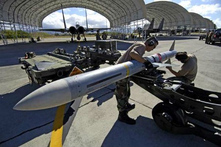 Tên lửa AIM-7 Sparrow của Mỹ bị "tố" kém chất lượng