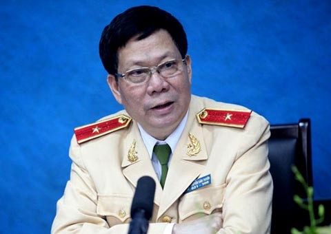 Thiếu tướng Nguyễn Văn Tuyên, Cục trưởng Cục CSGT Đường bộ - đường sắt, Bộ Công An cho rằng việc CSGT nhận dăm ba chục, một trăm nghìn đồng của người tham gia giao thông chỉ là những "tiêu cực" chứ không thể nói là "tham nhũng".