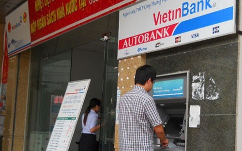 Vietinbank đã phát hành hơn 10 triệu thẻ ghi nợ E-Partner, hơn 400.000 thẻ tín dụng quốc tế Cremium, và có gần 30.000 đơn vị chấp nhận thẻ trên toàn quốc.