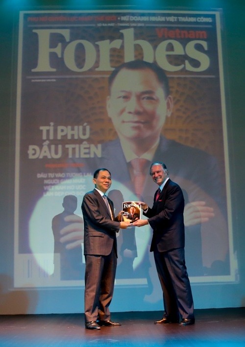 Ông Phạm Nhật Vượng được chọn làm nhân vật trang bìa cho tạp chí Forbes Việt Nam số ra mắt - Ảnh: BTC