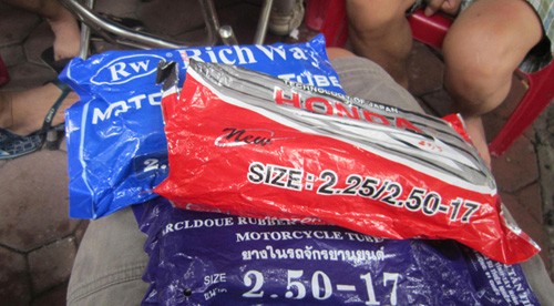 Hiện trên thị trường có đến hàng chục thương hiệu săm xe máy có nguồn gốc từ Tây Ninh giá rẻ trà trộn bán với giá cắt cổ