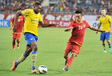 Tuyển Việt Nam - Arsenal thi đấu ở Mỹ Đình, Hà Nội. Ảnh: Nhật Nam