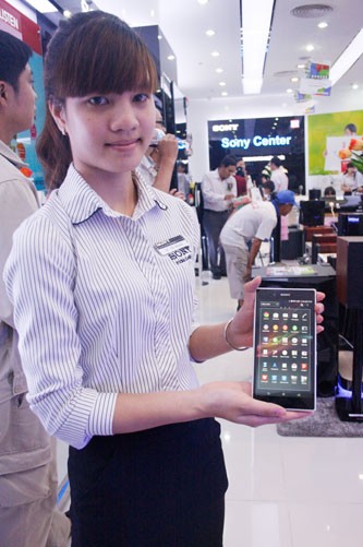 Sony Xperia Z Ultra - một trong những smartphone đang gây được sự chú ý tại thị trường trong nước.