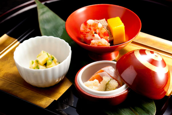 M&oacute;n ăn Nhật lu&ocirc;n đ&ograve;i hỏi sự cầu kỳ, tinh tế v&agrave; b&agrave;i bản trong cả c&aacute;ch chế biến v&agrave; thưởng thức