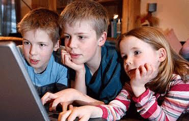 Trẻ em dễ 'tăng xông' khi lướt web lâu