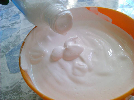 Một công đoạn sản xuất sữa non tại Việt Nam