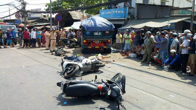 Tai nạn giao thông kinh hoàng, 9 người thương vong