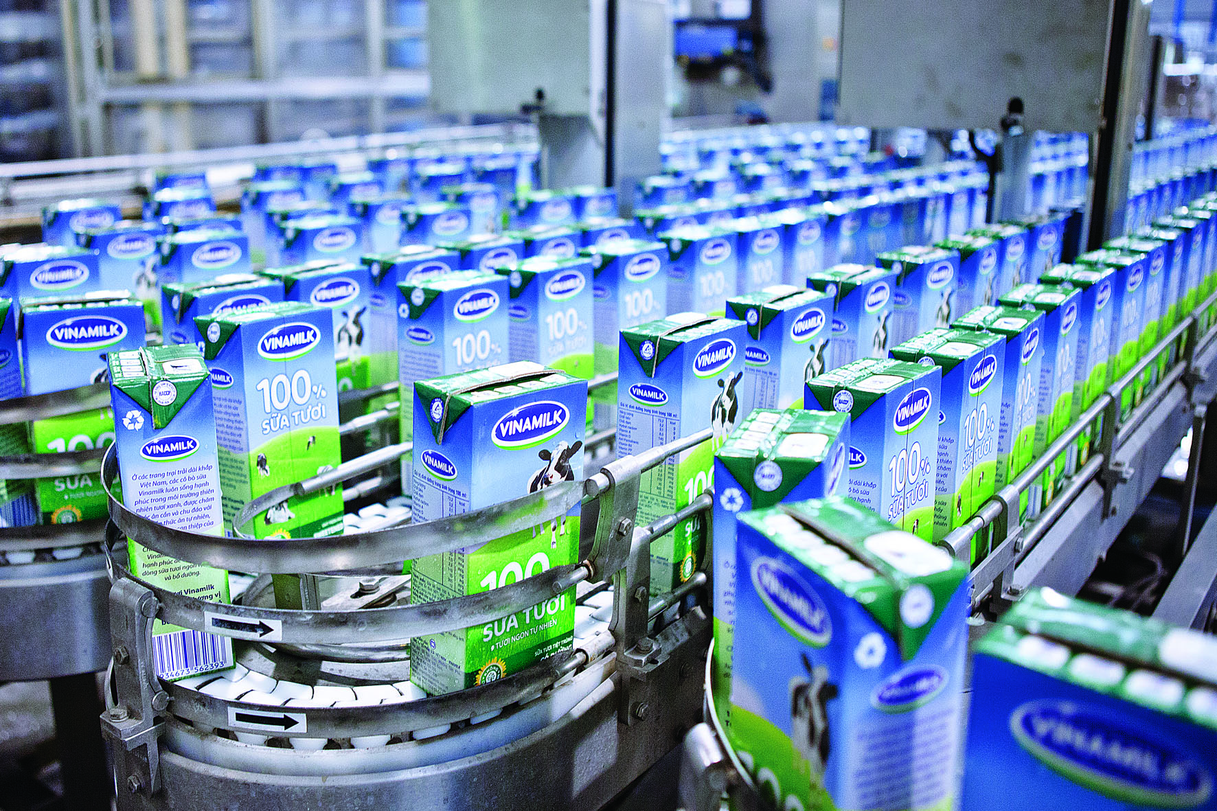 Dây truyền công nghệ hiện đại trong sản xuất sữa nước của Vinamilk