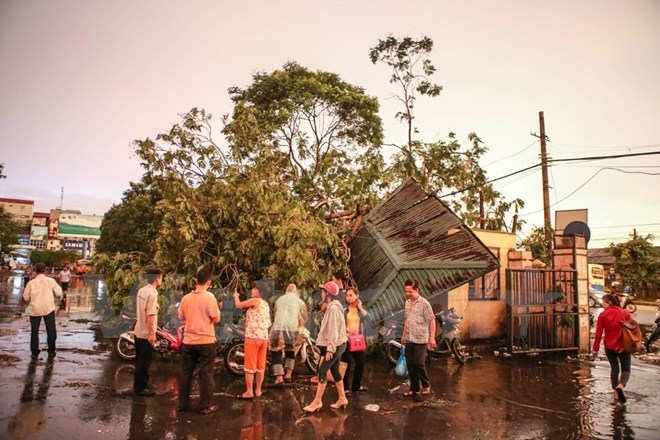 Dông lốc gây thiệt hại nghiêm trọng tại Đồng Nai