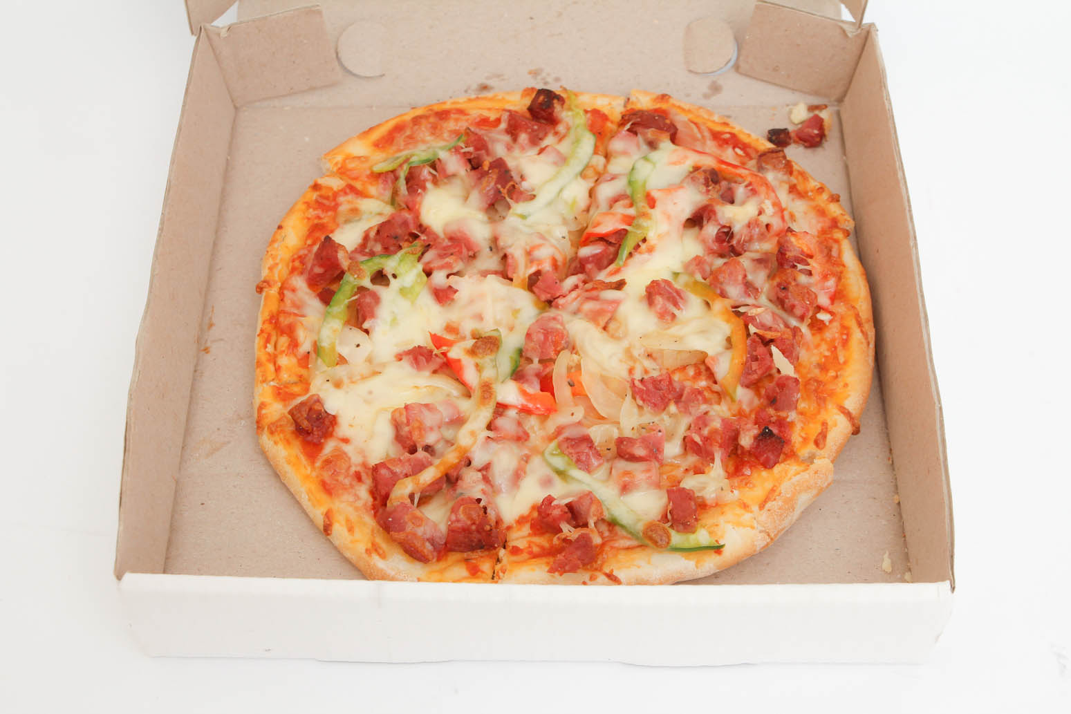 Vỏ hộp đựng pizza chứa các chất độc hại