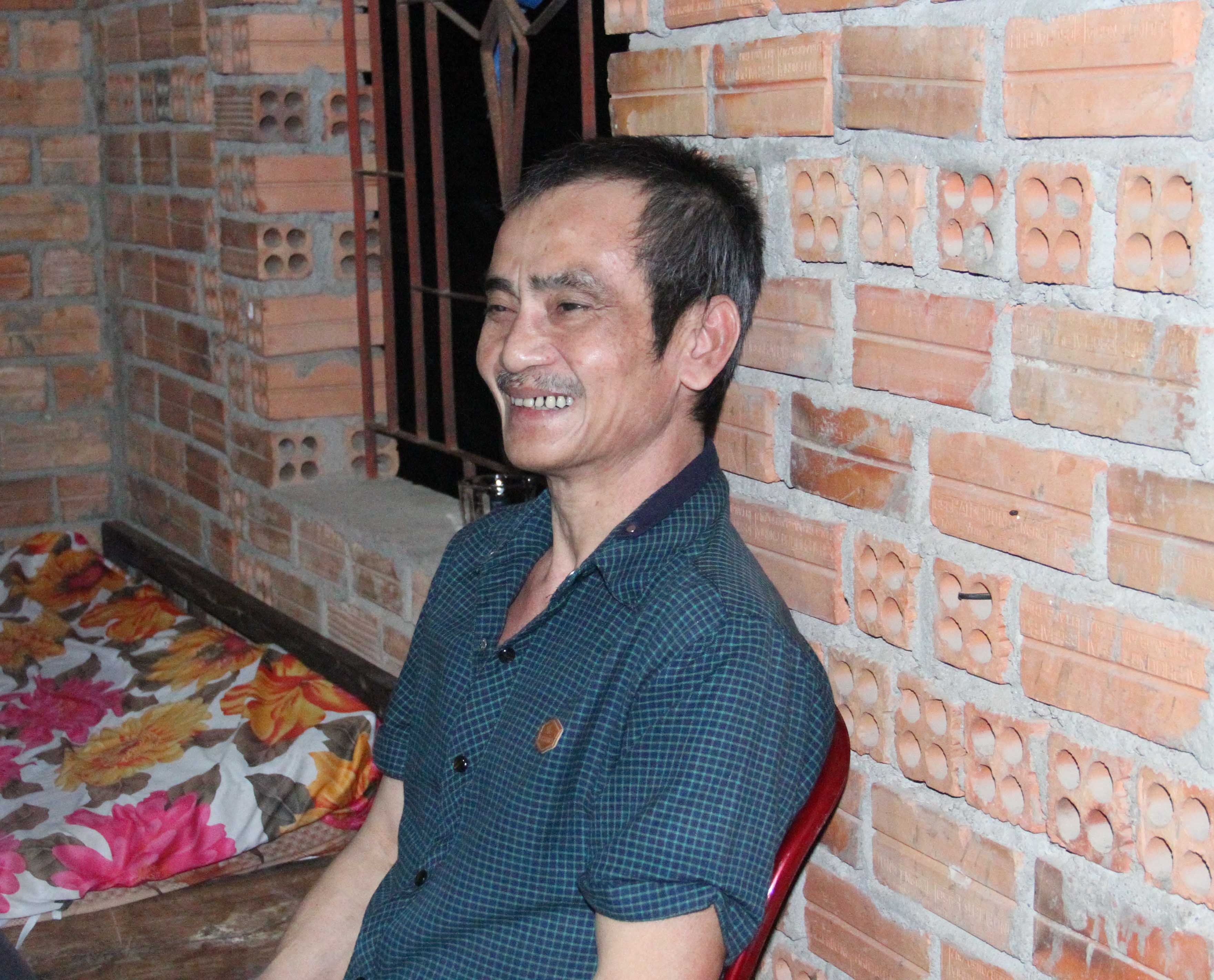 Ông Huỳnh Văn Nén vừa mới được cho tại ngoại sau 17 năm giam giữ