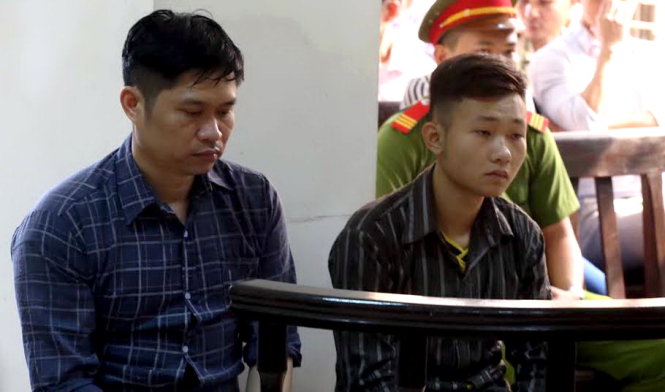 Bị cáo Nguyễn Mạnh Tường (trái) và Đào Quang Khánh tại phiên tòa phúc thẩm vụ án thẩm mỹ viện Cát Tường