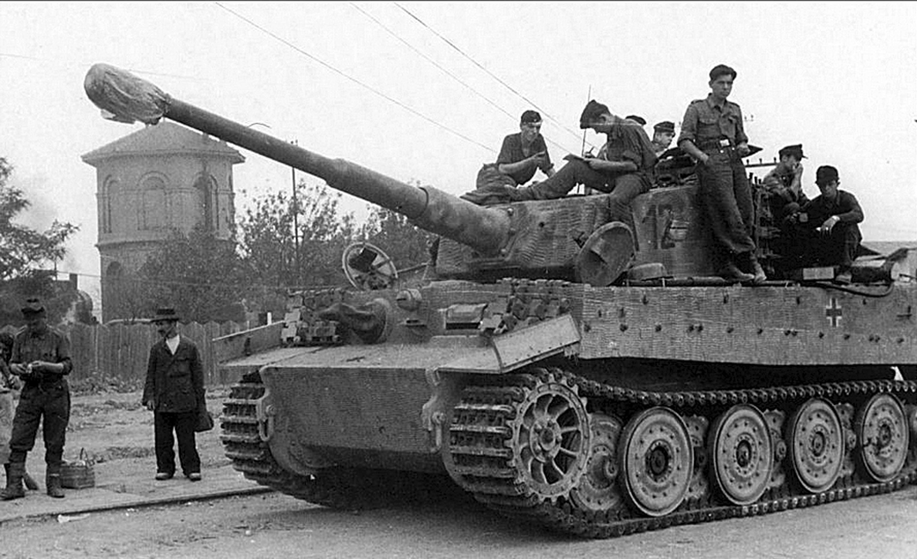 Xe tăng Tiger I là vũ khí quân sự được Đức sử dụng trong Chiến tranh thế giới thứ II