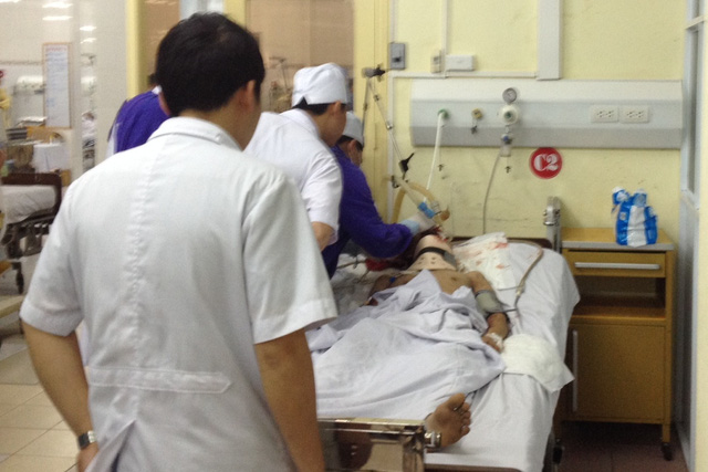 Cấp cứu cho bệnh nhân Đặng Cao Thủy tại Bệnh viện Quân y 103