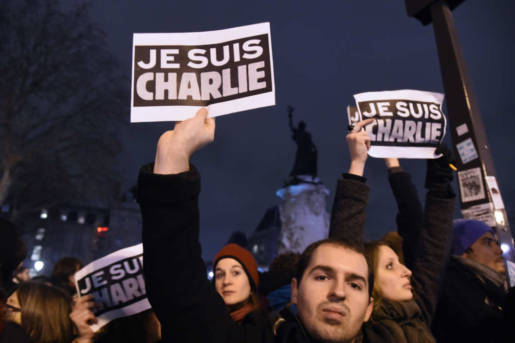 Pháp thặt chặt an ninh sau vụ thảm sát kinh hoảng tại Charlie Hebdo