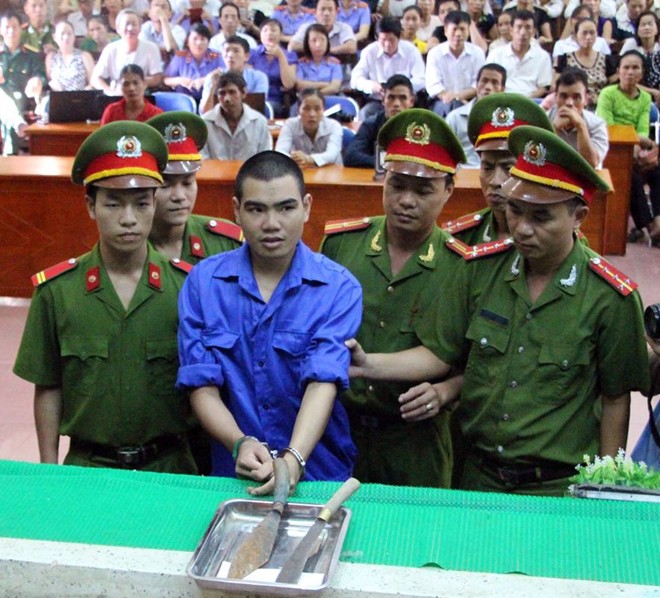 Hình ảnh của Vi Văn Hai – hung thủ gây ra vụ thảm sát 4 người ở Nghệ An tại phiên tòa sáng nay
