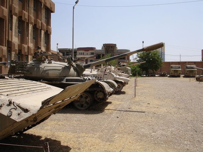 Một trong những chiến lơi phẩm mà phiến quân nhà nước Hồi giáo tự xưng ISIS có được là xe tăng T-55