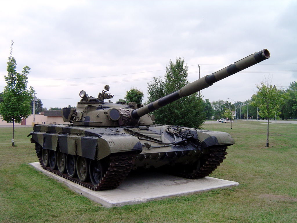 Xe tăng chiến đấu chủ lực T-72 là 1 trong những loại vũ khí quân sự hạng nặng có măt tại Ukraine